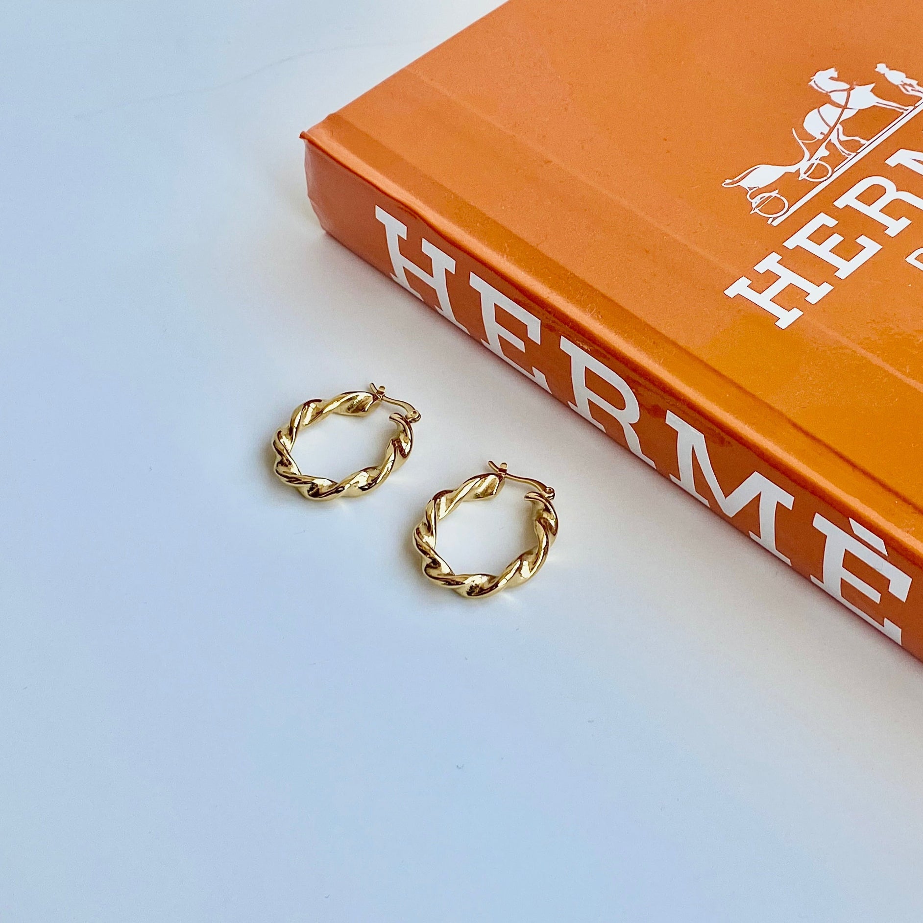 Venus earrings